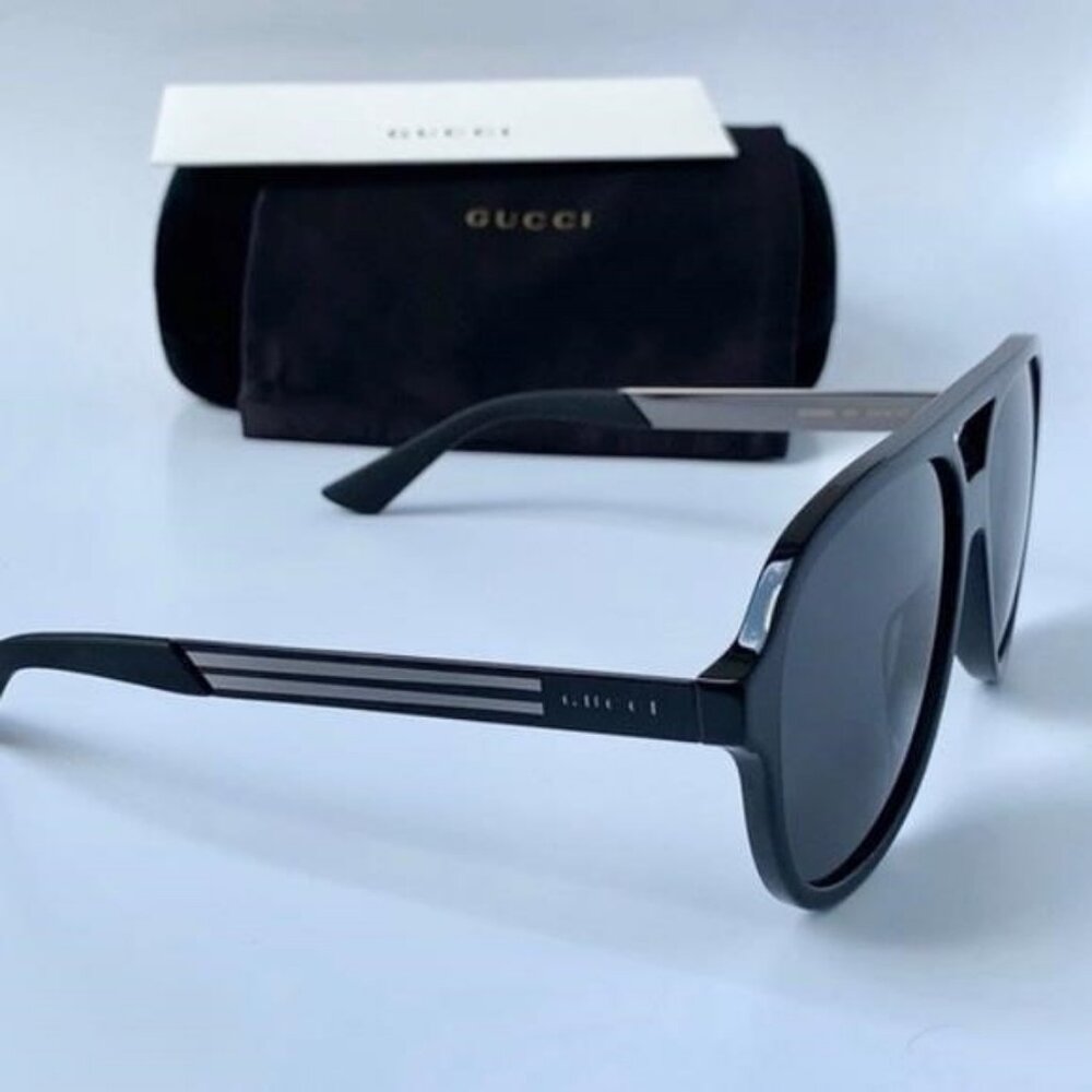 Authentic- New - Gucci Men’s Sunglasses GG0688S 001 Black/ Gray - Picture 13 of 14